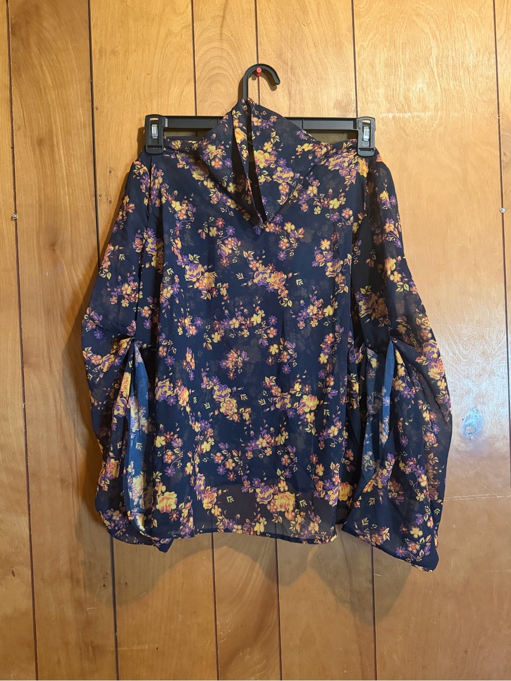 Women’s Navy Floral Balloon-Sleeve Blouse